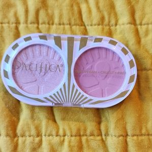 Pacifica blush/highlighter duo